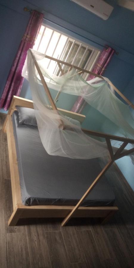 Maison Charlotte Forever Chambre D'Hotes Chez Un Couple Belgo Togolais Ломе Екстериор снимка