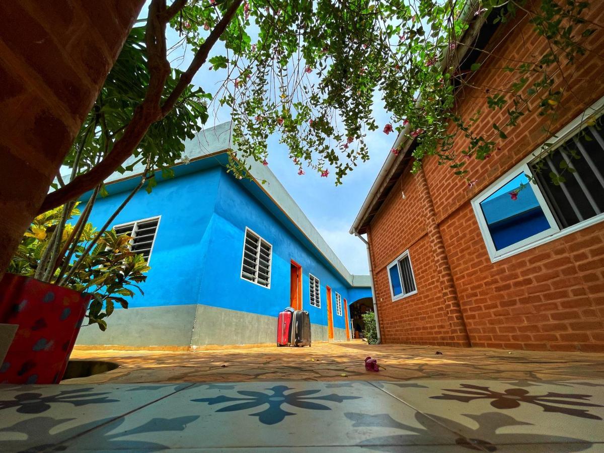 Maison Charlotte Forever Chambre D'Hotes Chez Un Couple Belgo Togolais Ломе Екстериор снимка